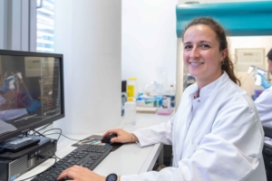 Dr. Kira Zeevaert, Projektbeteiligte und Post-Doktorandin am Institut für Stammzellbiologie der Uniklinik RWTH Aachen